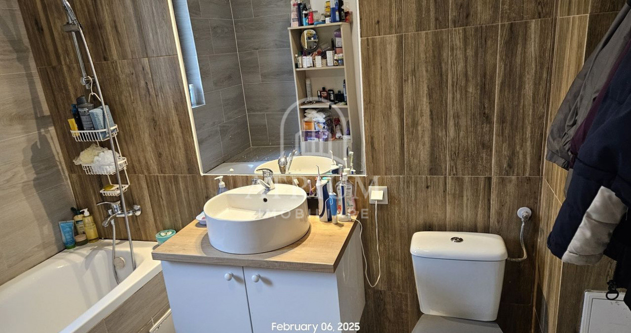 Apartament 3 camere, 61 mp utili cu 9 mp balcon, zona Floresti Sesul de Sus