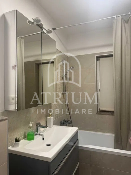 Apartament 2 camere, decomandat, 56mp, balcon, parcare, zona Teilor 