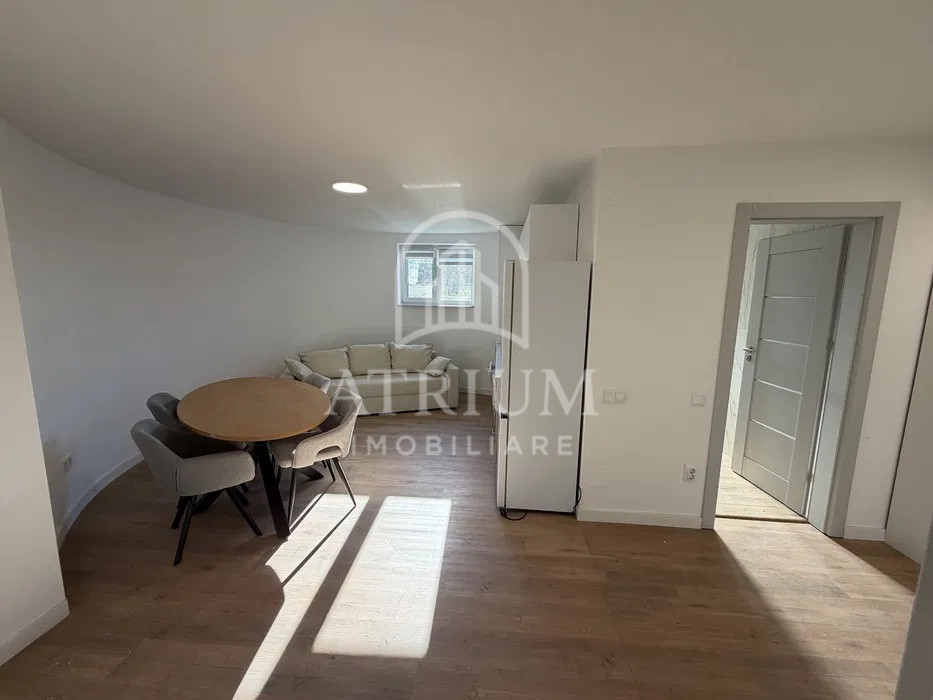 Apartament 2 camere, semidecomandat, 50mp, parcare, zona Europa 