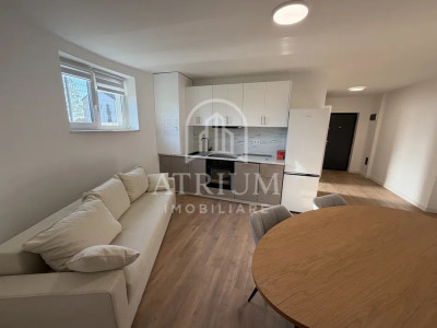 Apartament 2 camere, semidecomandat, 50mp, parcare, zona Europa 