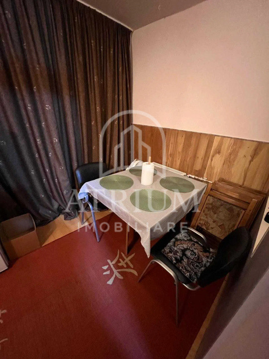 Garsoniera, 28 mp utili cu 4 mp balcon, zona Manastur