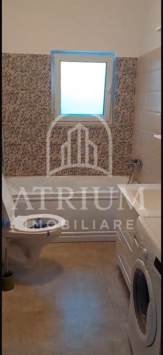 Apartament 2 camere, semidecomandat, 40mp, balcon, parcare, zona Europa 