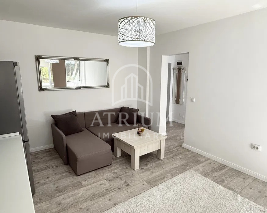 Apartament 2 camere, semidecomandat, 40mp, balcon, zona Intre lacuri 