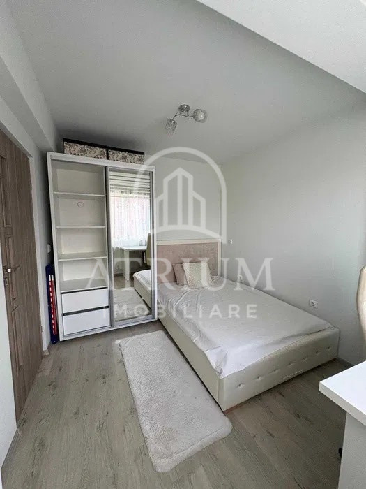 Apartament 2 camere, semidecomandat, 42mp, Logie, zona Intre lacuri 