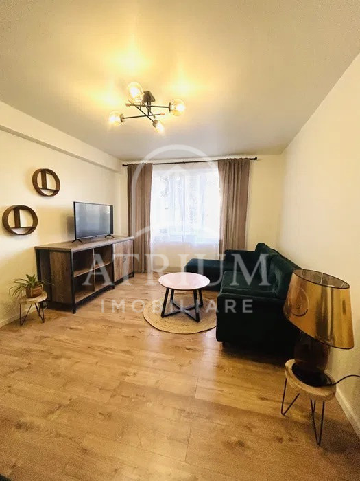 Apartament 3 camere, decomandat, 60mp, parcare, zona Horea 