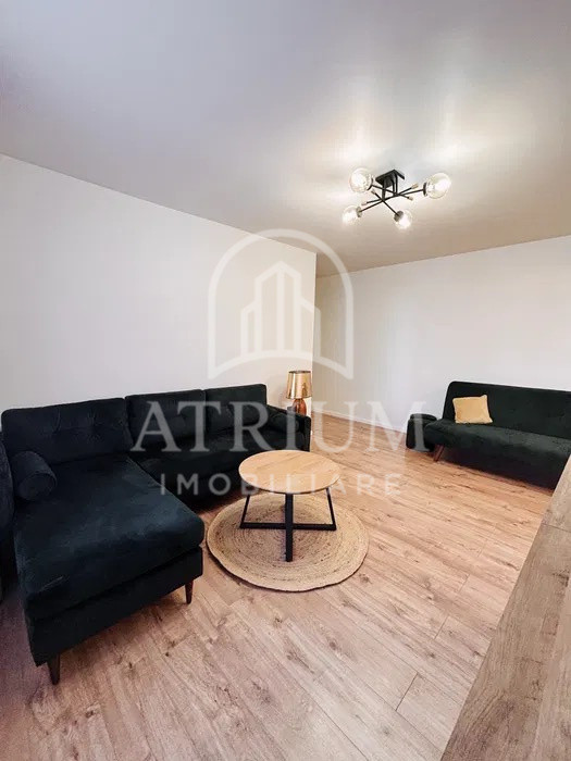 Apartament 3 camere, decomandat, 60mp, parcare, zona Horea 