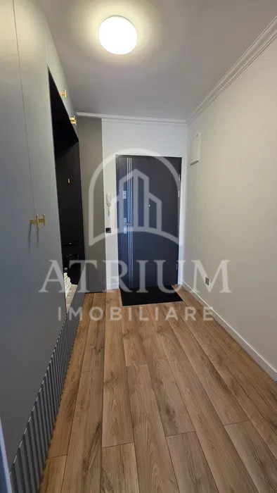 Apartament 3 camere modern în West City Tower