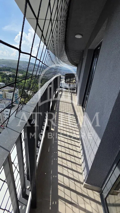 Apartament 3 camere modern în West City Tower