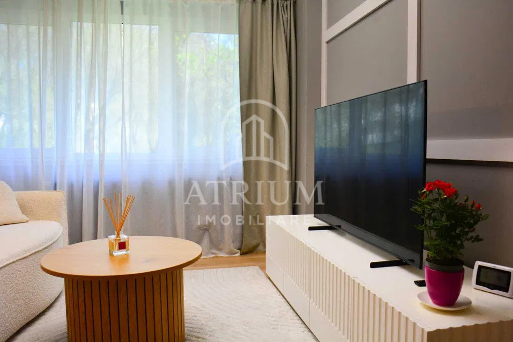 Apartament cu 3 camere | Piața Cipariu