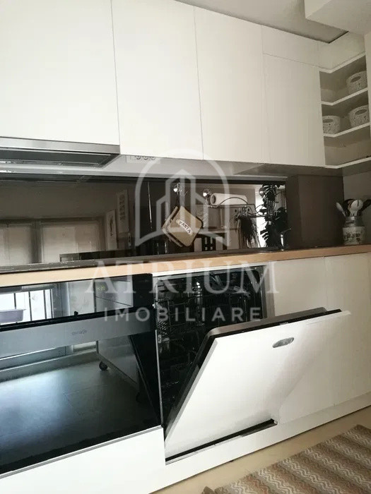 Penthouse de închiriat | Str. Câmpului
