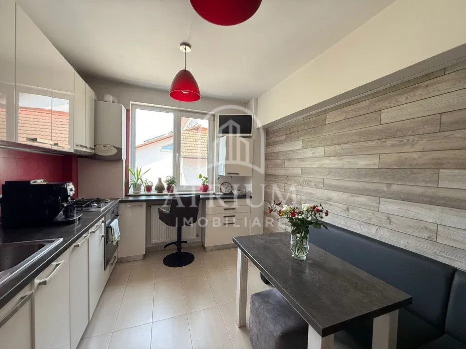 Apartament cu 3 camere de închiriat | Cartier Andrei Mureșanu