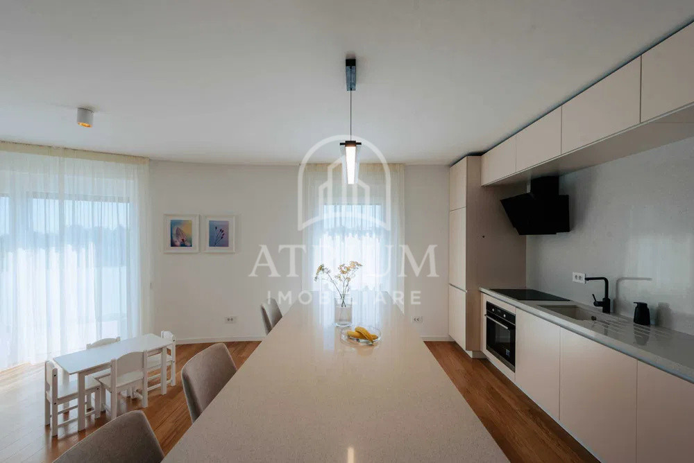 Apartament de lux cu 4 camere | Zona UMF