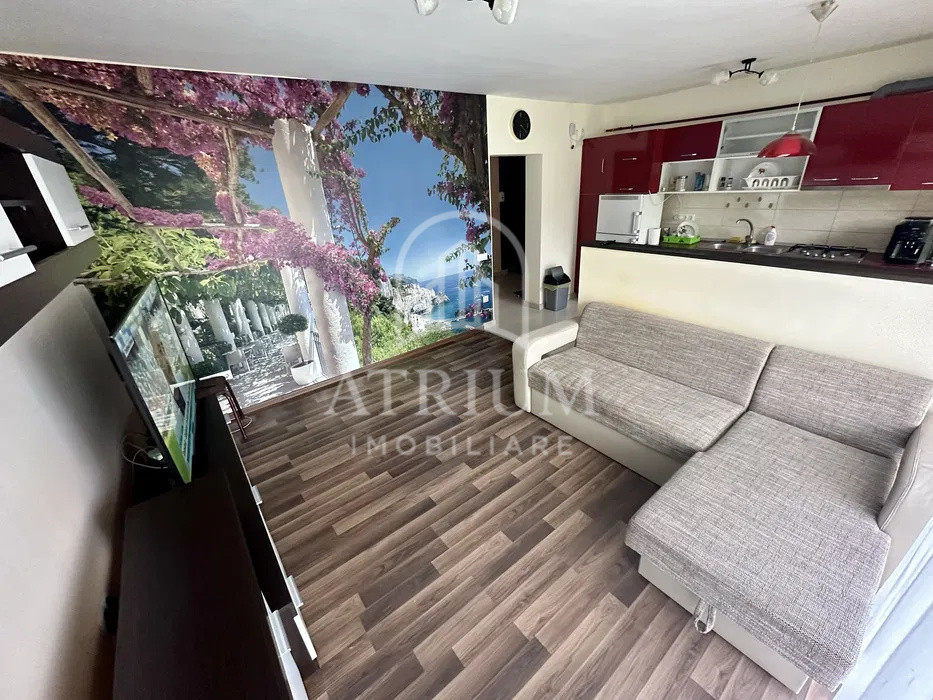 Apartament 2 camere semidecomandate suprafata de 52 mp Floresti