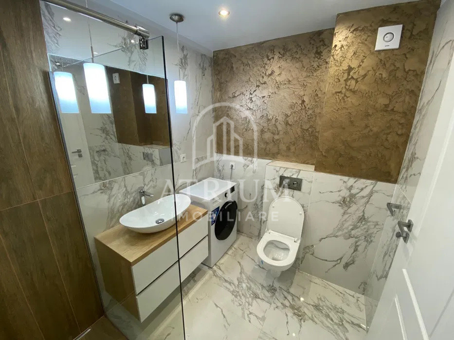 Apartament cu 2 camere semidecomandat | Zona Sopor