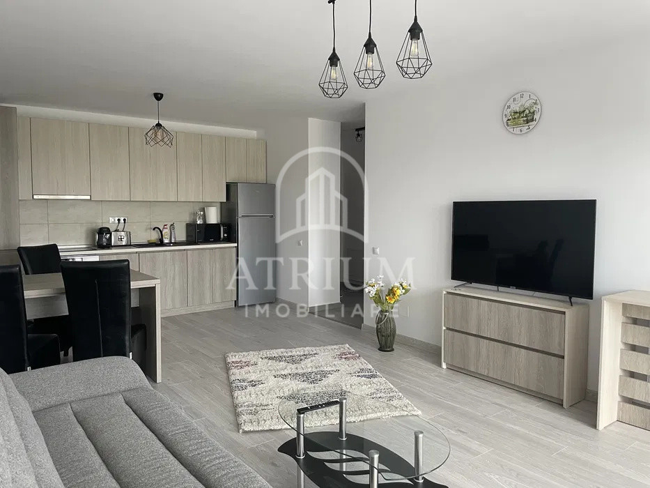 Apartament cu 2 camere semidecomandat | Zona Sopor
