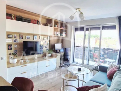 Apartament cu 2 camere semidecomandat | Finisaje Premium | Semicentral 