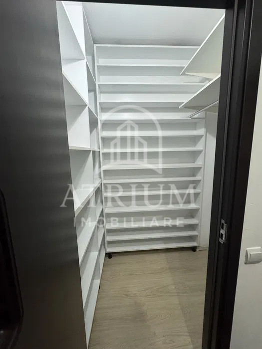 Apartament cu 3 camere semidecomandat | Cartier Zorilor
