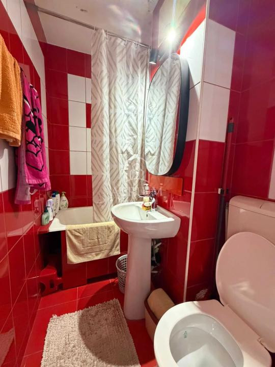 Apartament 3 camere la cheie, zona Manastur