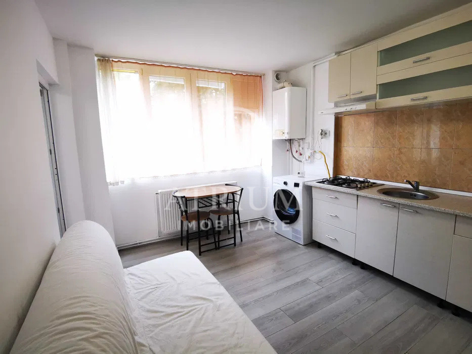 Apartament cu o camera (zona Gh. Dima/UMF) 