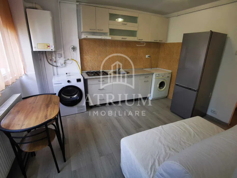 Apartament cu o camera (zona Gh. Dima/UMF) 