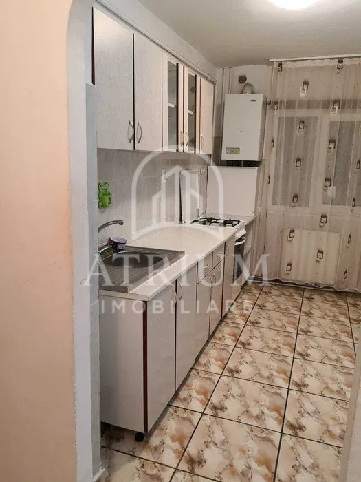 Apartament cu 2 camere (zona UMF)