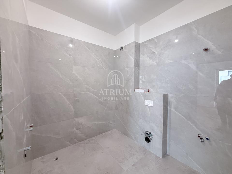 Apartament 4 camere bloc nou, 90,5 mp utili cu 22,5 terasa, zona Centrala 