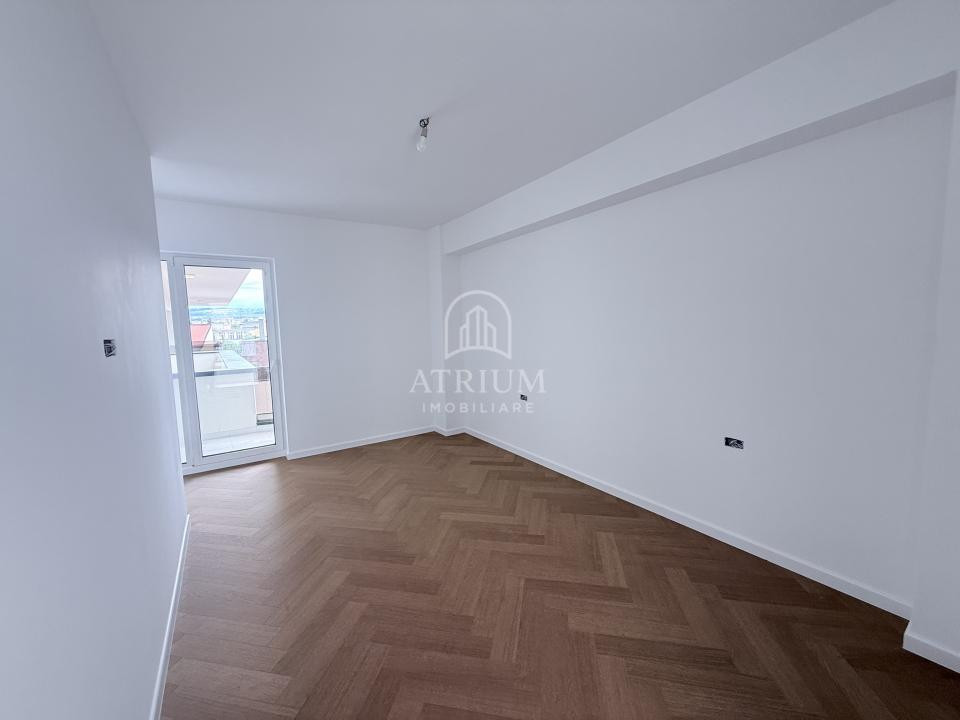 Apartament 4 camere bloc nou, 90,5 mp utili cu 22,5 terasa, zona Centrala 