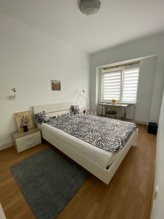 Apartament cu 2 camere - Ultracentral (Zona Sora)