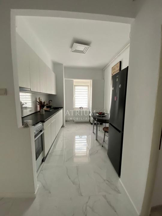 Apartament cu 2 camere - Ultracentral (Zona Sora)