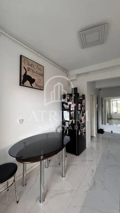 Apartament cu 2 camere - Ultracentral (Zona Sora)