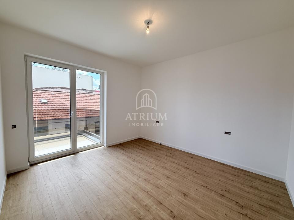 Apartament 3 camere bloc nou, mp 57,3 utili cu 6,79 balcon, zona Centrala 