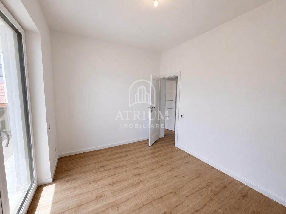 Apartament 3 camere bloc nou, mp 57,3 utili cu 6,79 balcon, zona Centrala 