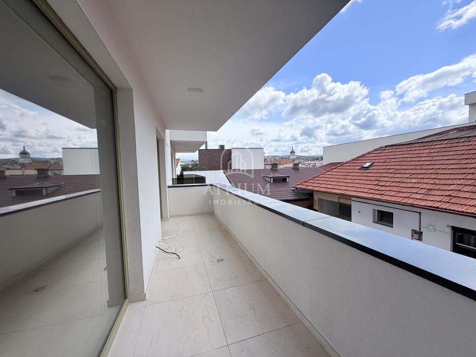 Apartament 2 camere bloc nou, mp 44,1 utili cu 8,32 balcon, zona Centrala 