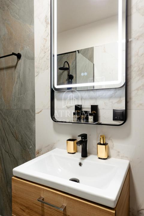 Apartament cu doua camere - semicentral 