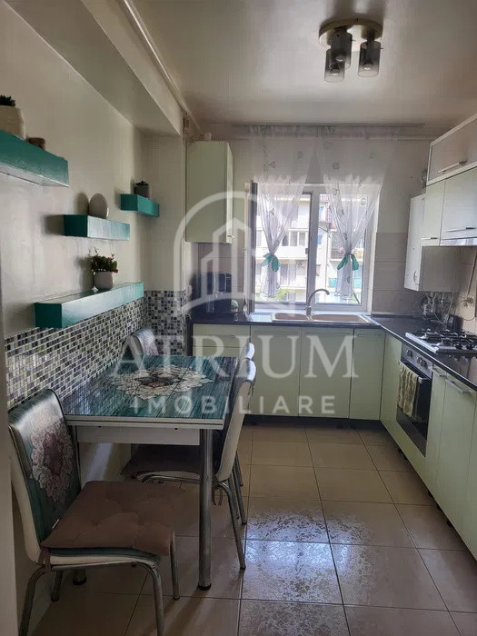 Apartament 2 camere decomandate suprafata de 61 mp Floresti 