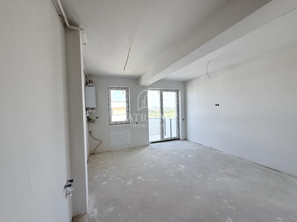 Apartment semi-finisat 3 camere, bloc nou, zona Apahida