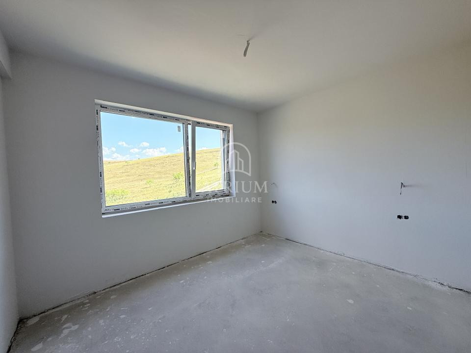 Apartment semi-finisat 3 camere, bloc nou, zona Apahida