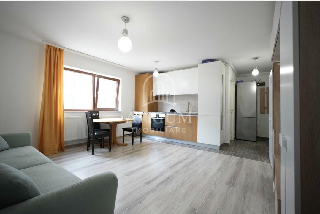 Apartament de 3 camere/vivo 