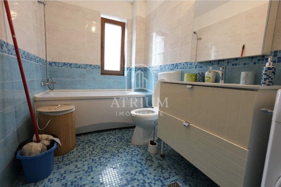 Apartament de 3 camere/vivo 