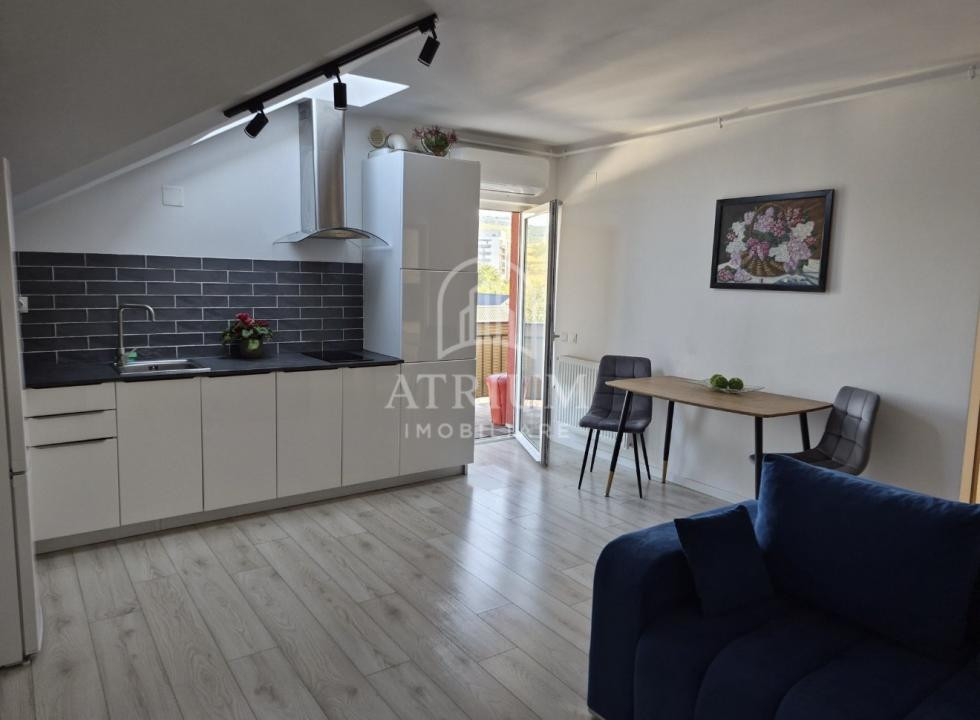 Apartament de 3 camere/bună ziua